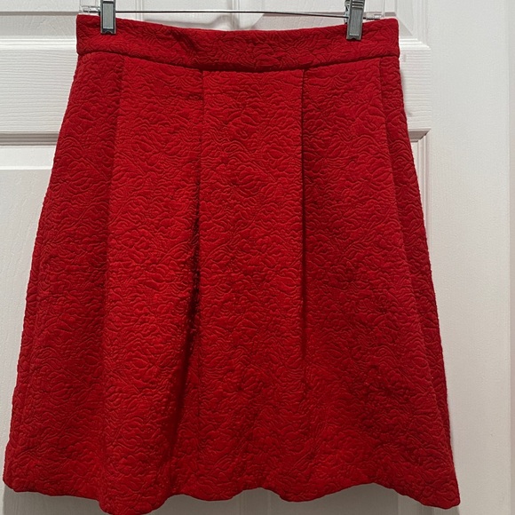 Ann Taylor red pleated circle skirt. - Picture 3 of 8